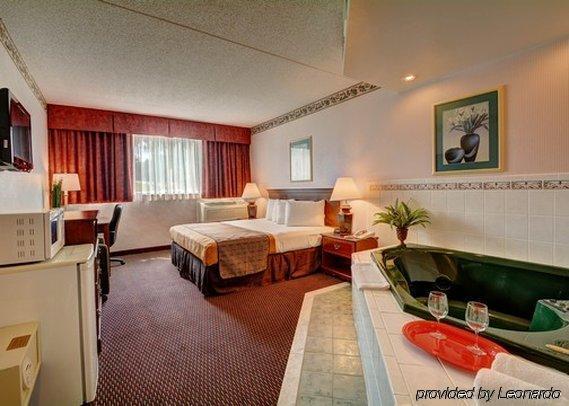 Rodeway Inn Springhills Лейк-Джордж Екстер'єр фото