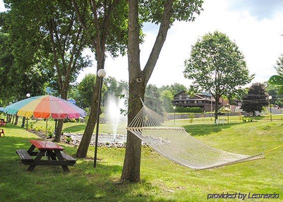 Rodeway Inn Springhills Лейк-Джордж Екстер'єр фото