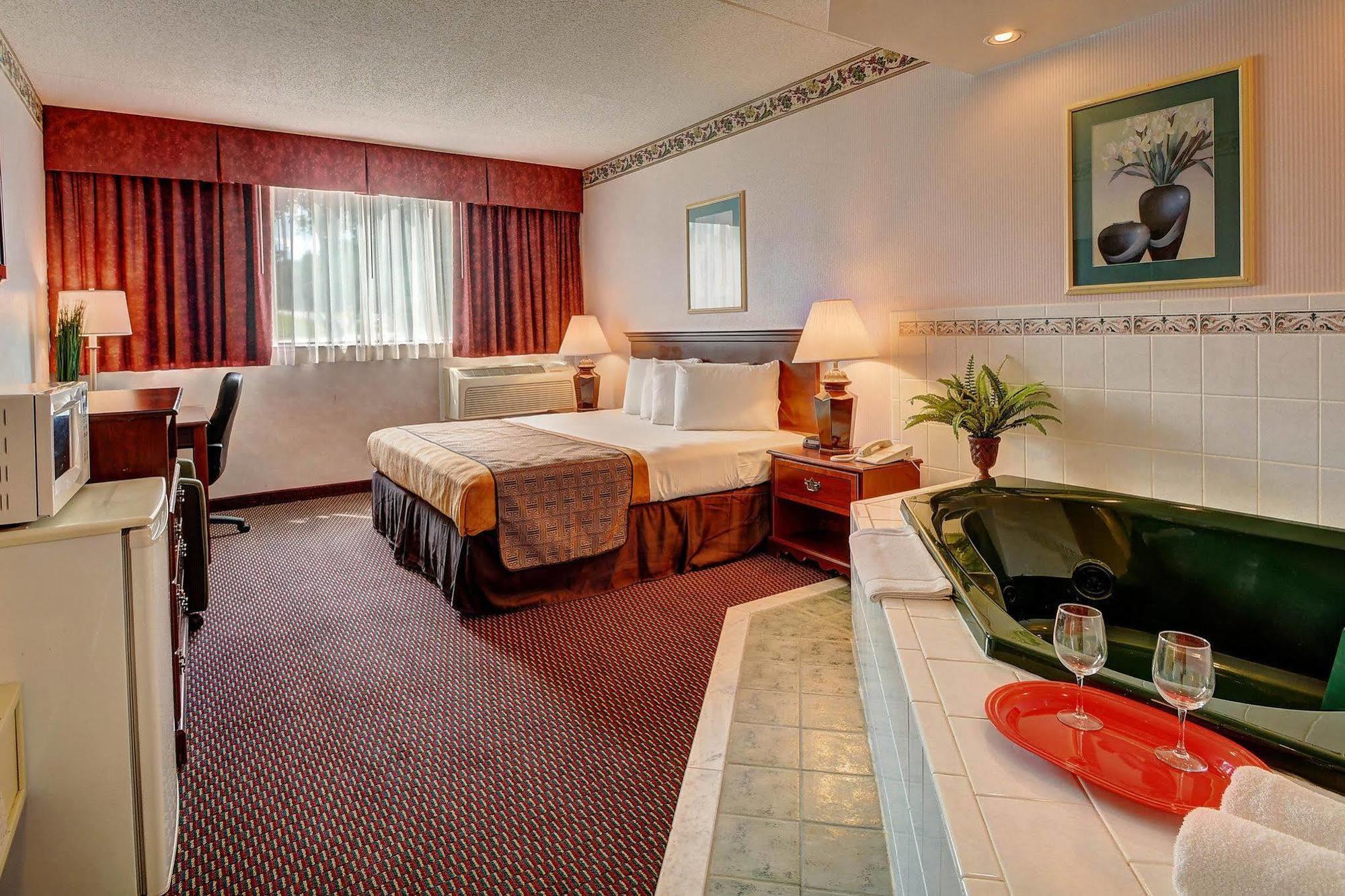 Rodeway Inn Springhills Лейк-Джордж Екстер'єр фото